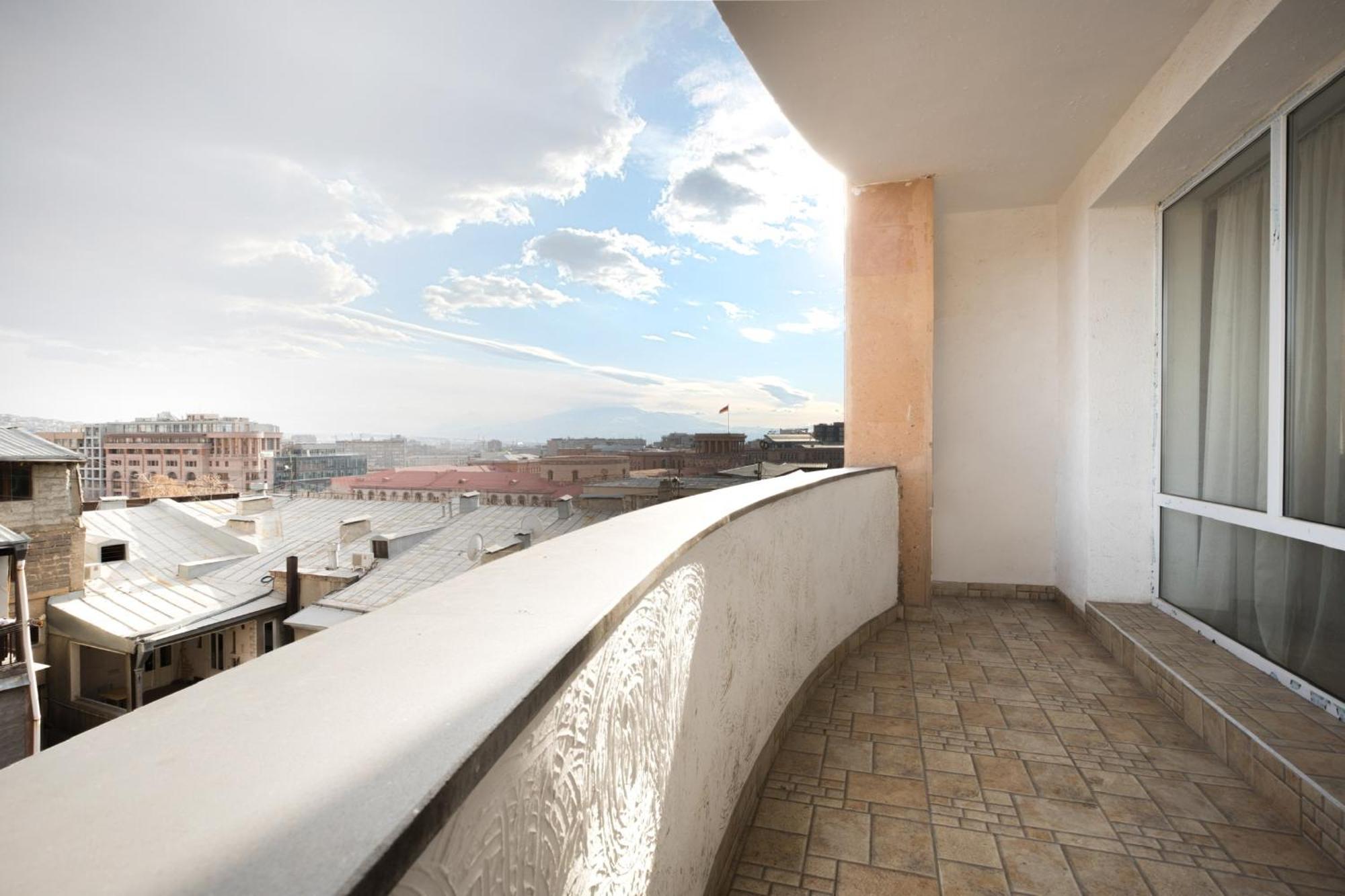 2 Bedrooms 2 Bathrooms Large And Lux Apartment Best Location Jerevan Eksteriør bilde